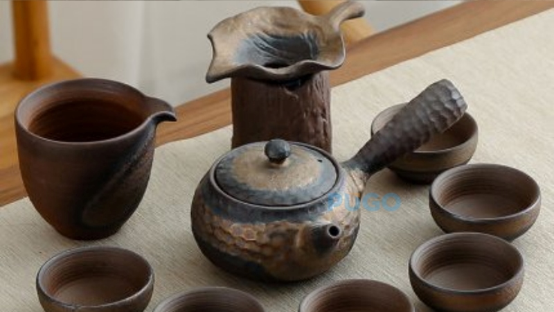Bộ ấm trà gốm