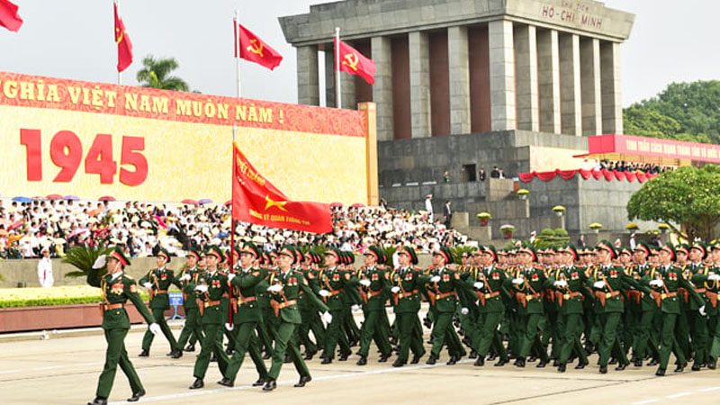 Diễu binh Quốc khánh 2/9